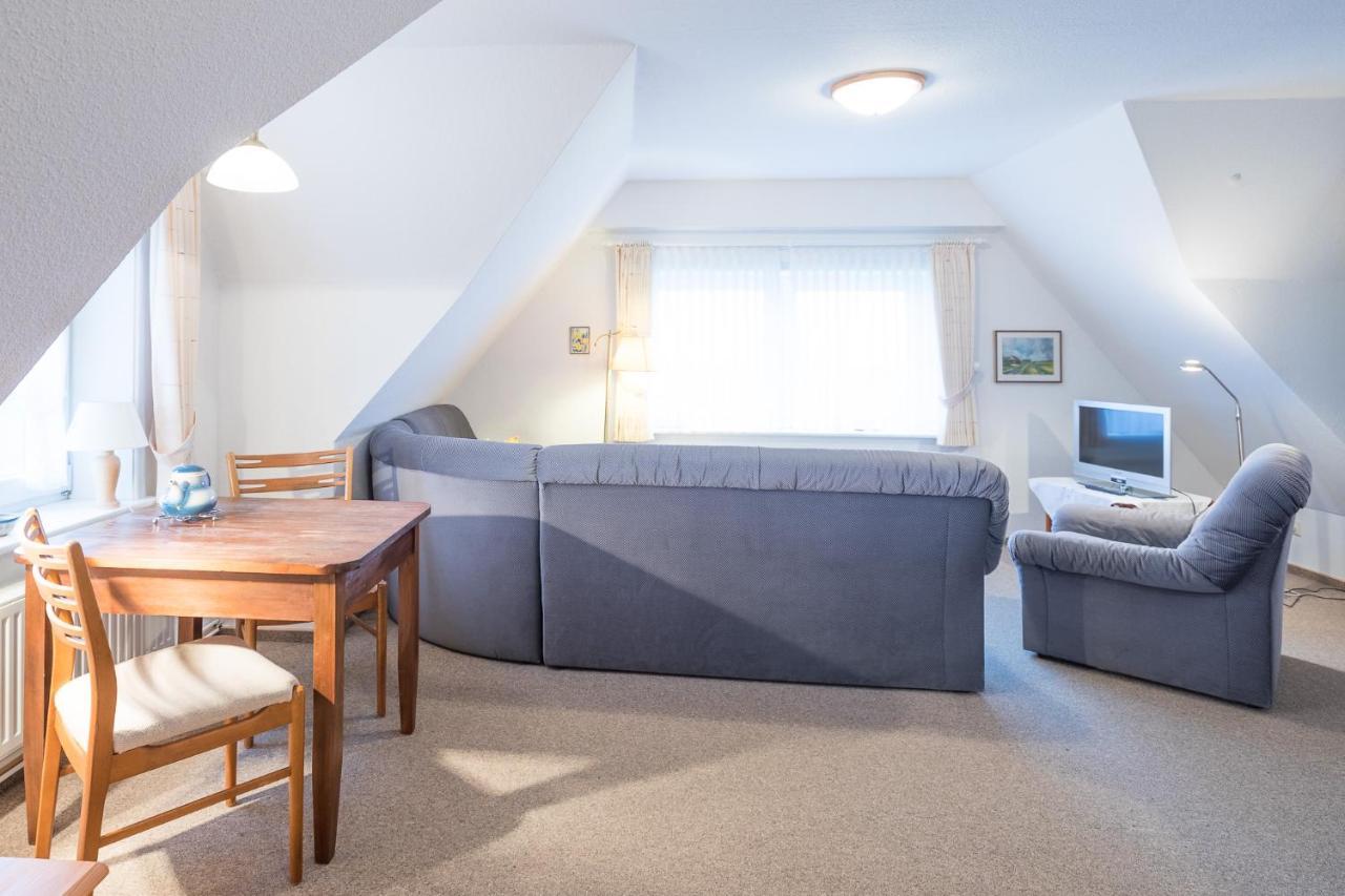 Direkt Am Deich - Ferienwohnung Amrum Im Gaestehaus Am Badedeich 다게불 외부 사진