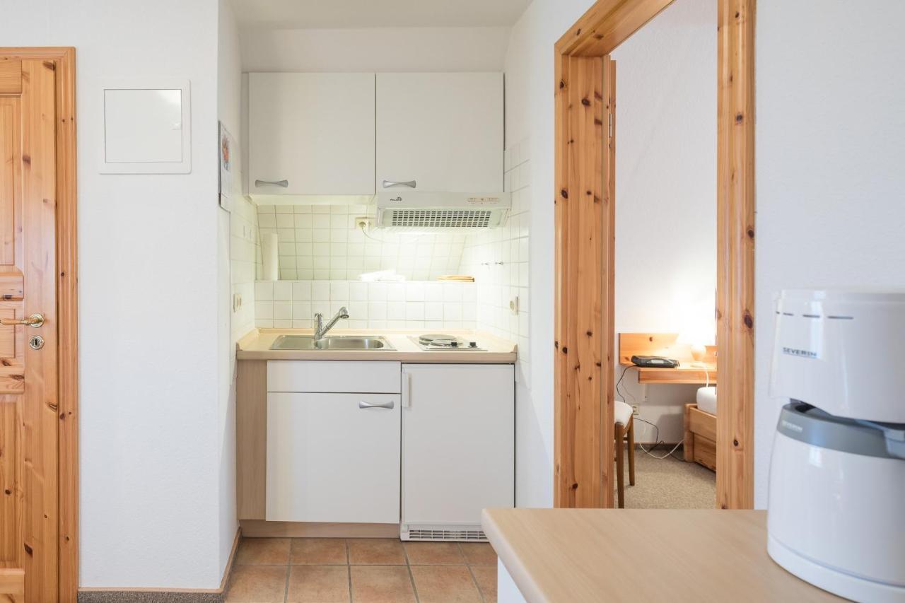 Direkt Am Deich - Ferienwohnung Amrum Im Gaestehaus Am Badedeich 다게불 외부 사진
