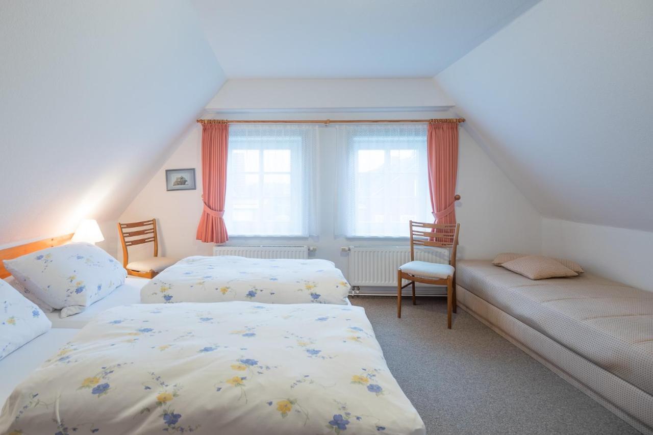 Direkt Am Deich - Ferienwohnung Amrum Im Gaestehaus Am Badedeich 다게불 외부 사진